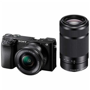 Foto principale Kit Fotocamera Mirrorless Sony A6100 Black + Obiettivo 16-50mm F/3.5-5.6 + Obiettivo 55-210mm F/4.5-6.3 – Prodotto in Italiano