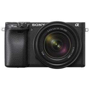 Foto principale Kit Fotocamera Mirrorless Sony A6600 Black + Obiettivo SEL 18-135mm (ILCE6600MB.CEC) – Prodotto in Italiano