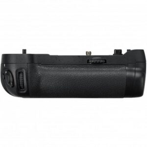 Foto principale Battery Grip Nikon MB-D17 per D500-SD2 (VFC00601)