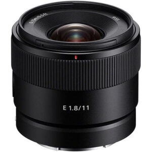 Foto principale Obiettivo Mirrorless Sony E 11mm f/1.8 APC-C (SEL11F18.SYX)