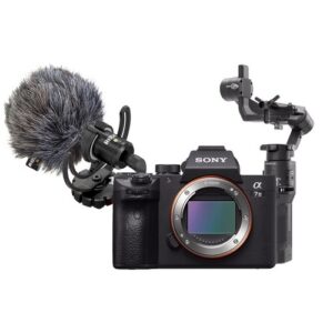 Foto principale Kit Vlogger Fotocamera Mirrorless Sony Alpha A7 III + Gimball + Microfono – Prodotto in Italiano